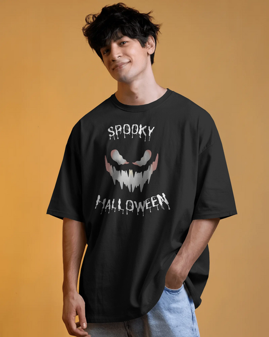 Spooky Halloween in Oversized Comfort – Creepy Tee