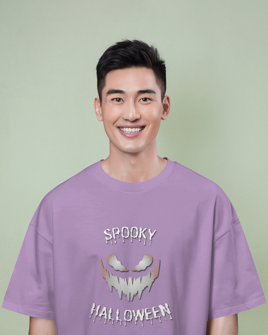 Spooky Halloween in Oversized Comfort – Creepy Tee
