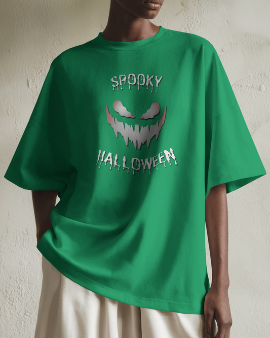Spooky Halloween in Oversized Comfort – Creepy Tee