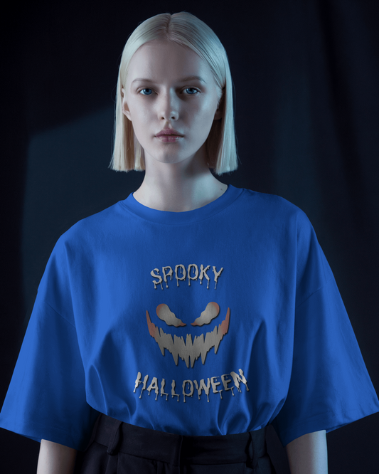 Spooky Halloween in Oversized Comfort – Creepy Tee