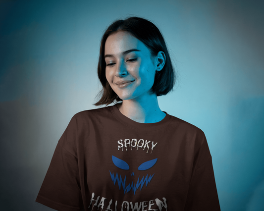 Spooky Halloween in Oversized Comfort – Creepy Tee