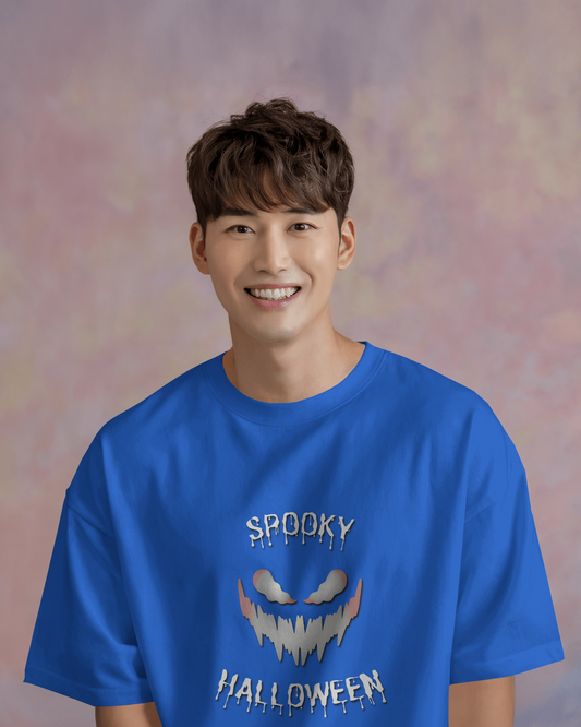 Spooky Halloween in Oversized Comfort – Creepy Tee