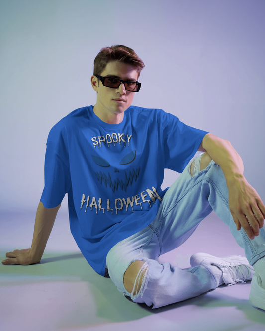 Spooky Halloween in Oversized Comfort – Creepy Tee