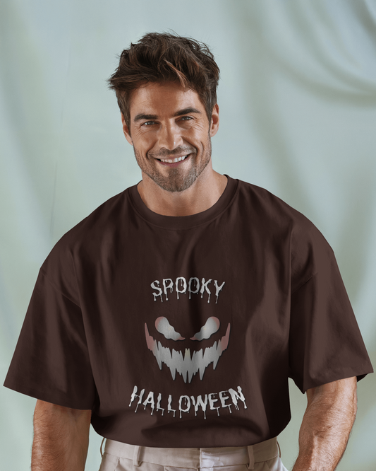 Spooky Halloween in Oversized Comfort – Creepy Tee