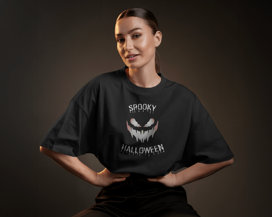 Spooky Halloween in Oversized Comfort – Creepy Tee