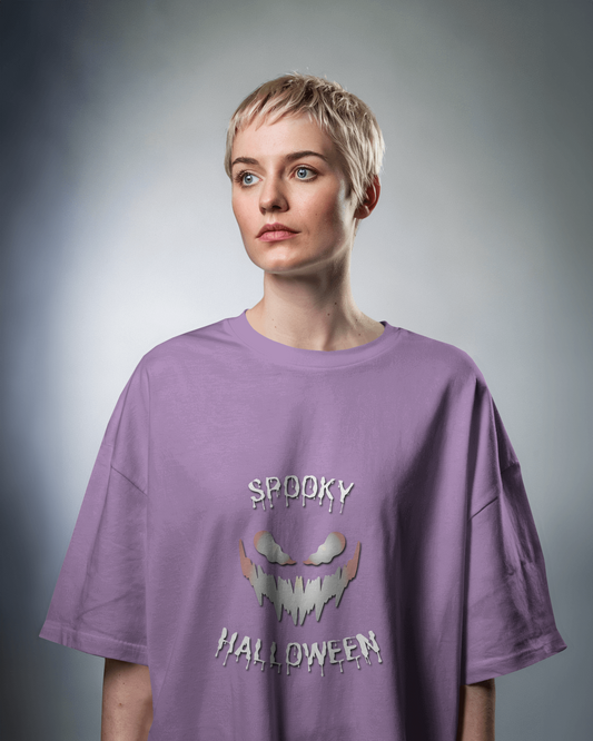 Spooky Halloween in Oversized Comfort – Creepy Tee