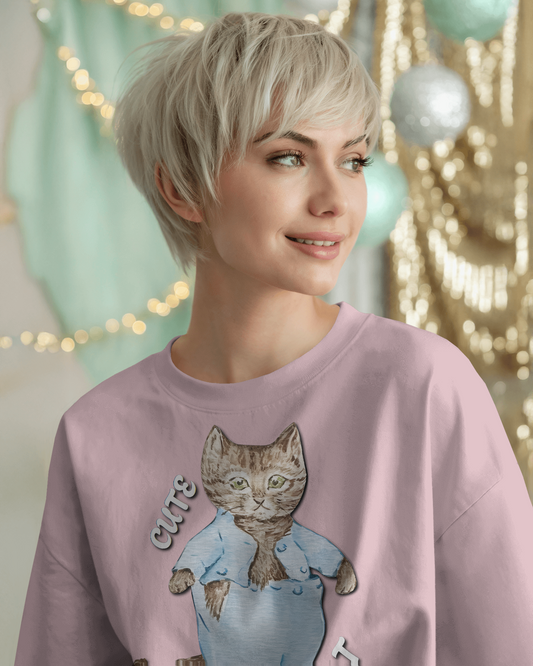 Cozy & Cute in Oversized Comfort – Cute Cat Tee