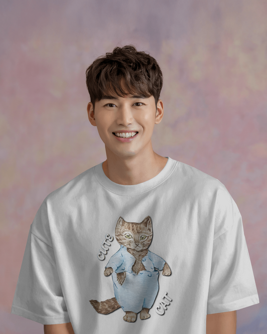 Cozy & Cute in Oversized Comfort – Cute Cat Tee