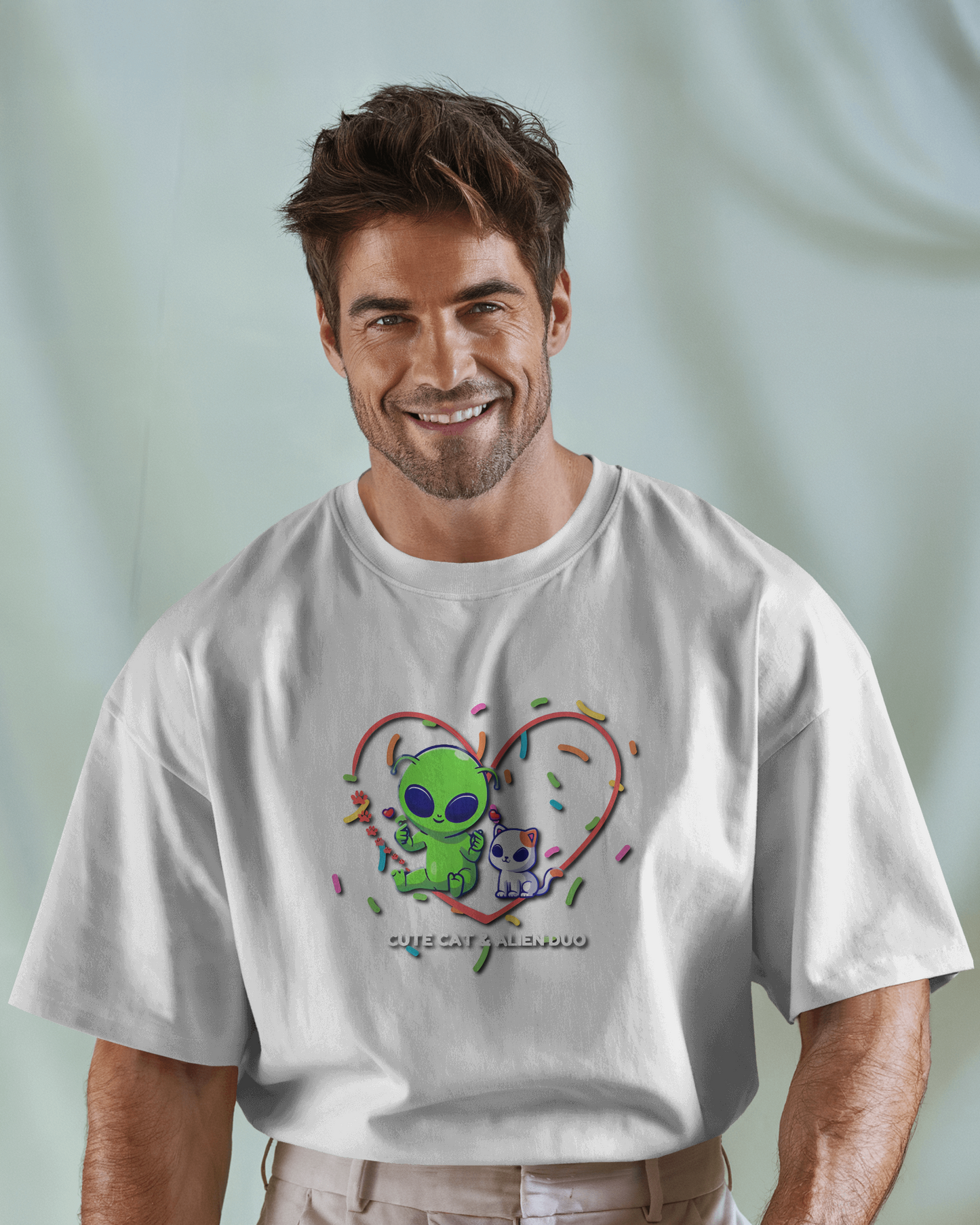 Alien & Cat Friendship in Oversized Comfort – Cute Tee