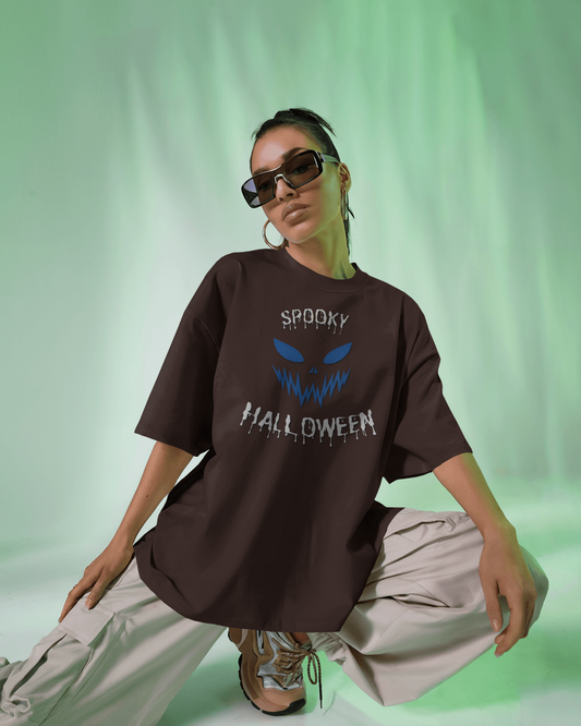 Spooky Halloween in Oversized Comfort – Creepy Tee