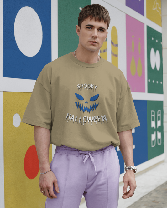 Spooky Halloween in Oversized Comfort – Creepy Tee